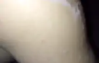 زوجتي المثيرة تحب اللعب مع هزازها.