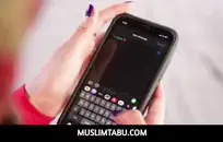 صبي صغير يستمني على قضيبه و cums.