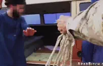 ضئيلة سميكة الحمار فتاة بيضاء تحب اللعب مع بوسها.