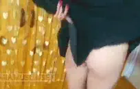 خنثي مع المؤخرة الكبيرة وكبيرة الثدي.