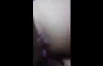 في سن المراهقة فاتنة يحصل الحمار مارس الجنس من قبل الديك ضخمة في بوف