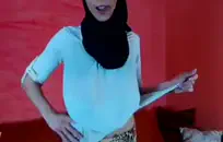 أنا أحب مشاهدة هذا الحمل الضخم يطلق النار من هذا كس.