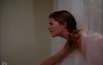 ترطيب واللعب مع كس بلدي بينما أختي في العمل.