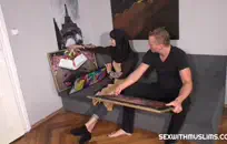 مفلس جبهة تحرير مورو الإسلامية مع شعر انتزاع مارس الجنس من الصعب.